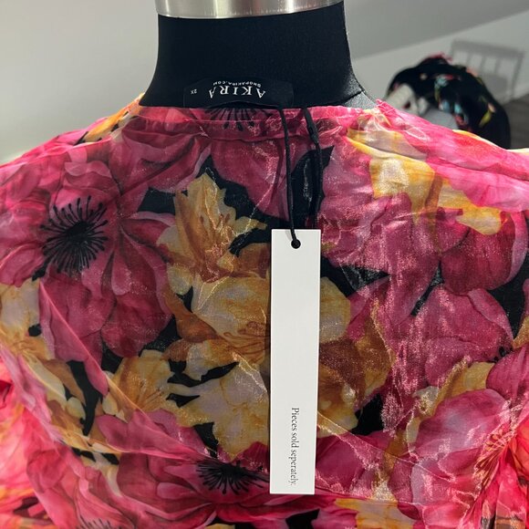 Akira Gossamer Floral Topper with Ruffle - New With TAGS! - Picture 2 of 4